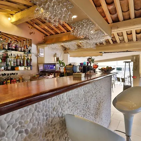 Le Mas Bellevue 4*